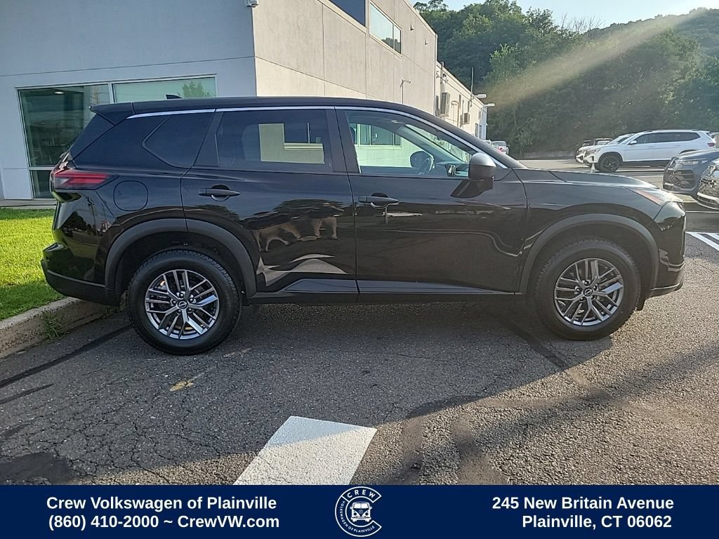 Used 2024 Nissan Rogue S AWD/4WD image 33