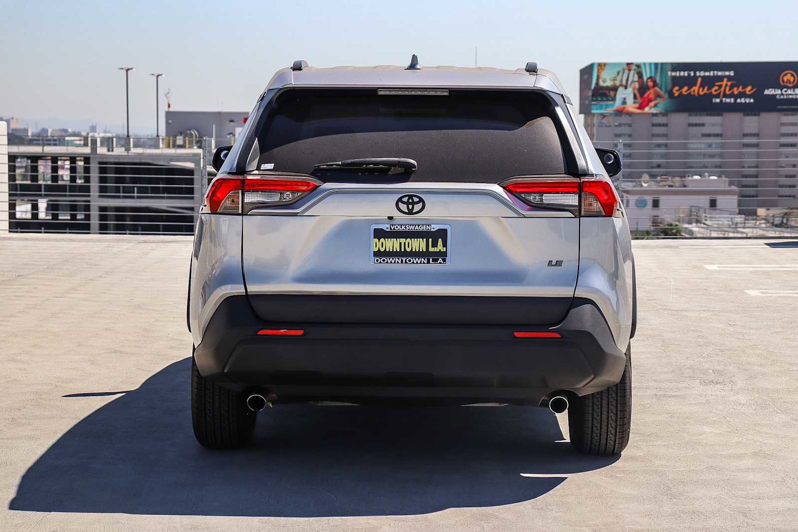 Used 2019 Toyota RAV4 LE image 5