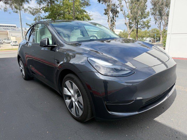 Used 2024 Tesla Model Y 2WD image 2