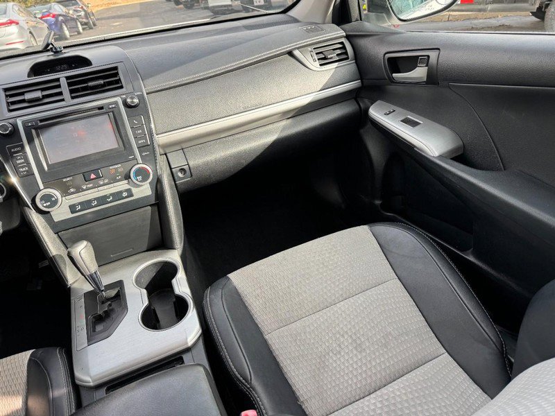 Used 2013 Toyota Camry SE image 15