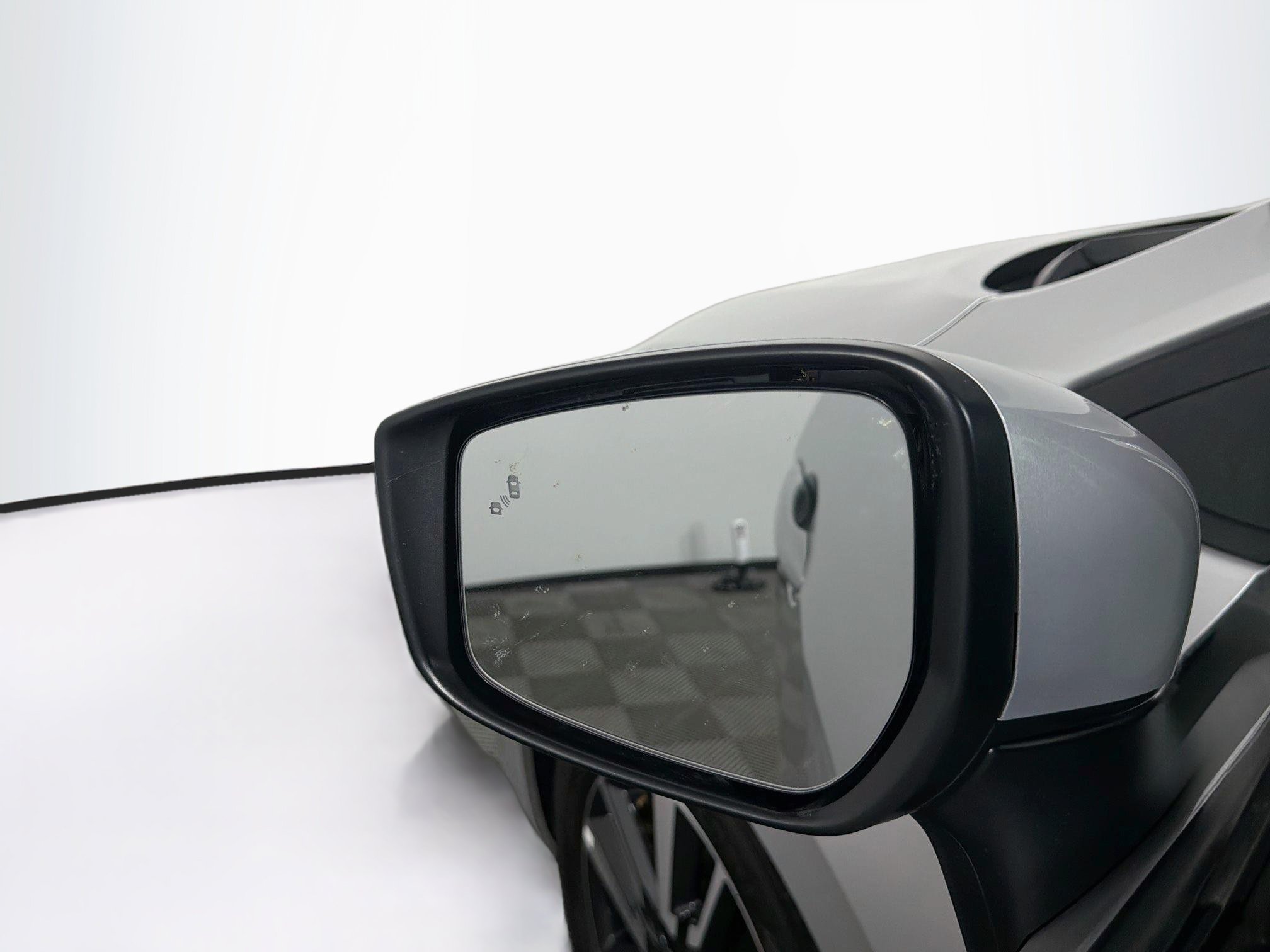 Used 2025 Nissan Versa SV FWD image 16