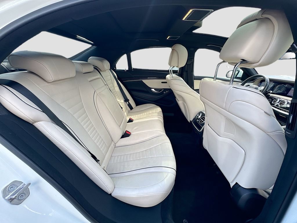 Used 2020 Mercedes-Benz S 560 Sedan w/ Premium Package image 30