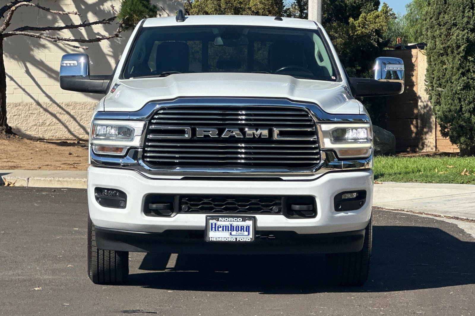 Used 2024 RAM 2500 Laramie AWD/4WD image 9