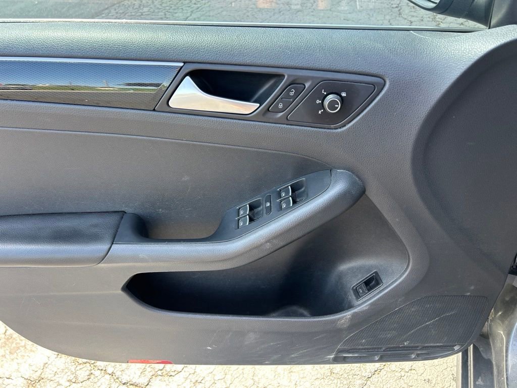Used 2015 Volkswagen Jetta TDI SEL FWD image 14