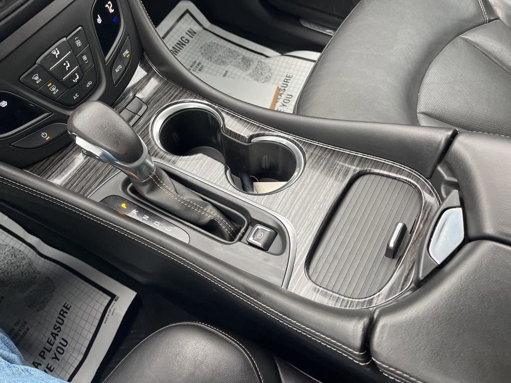 Used 2017 Buick Envision Essence image 19