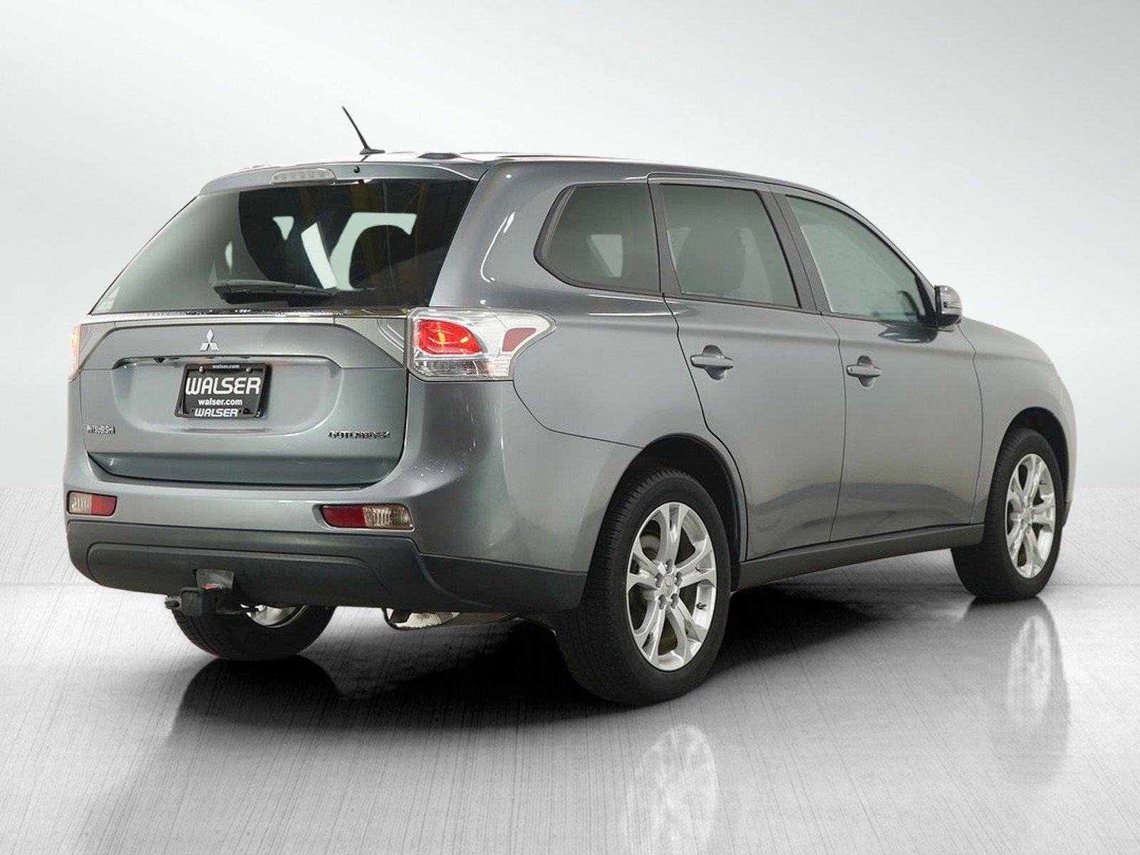 Used 2014 Mitsubishi Outlander SE AWD/4WD image 5