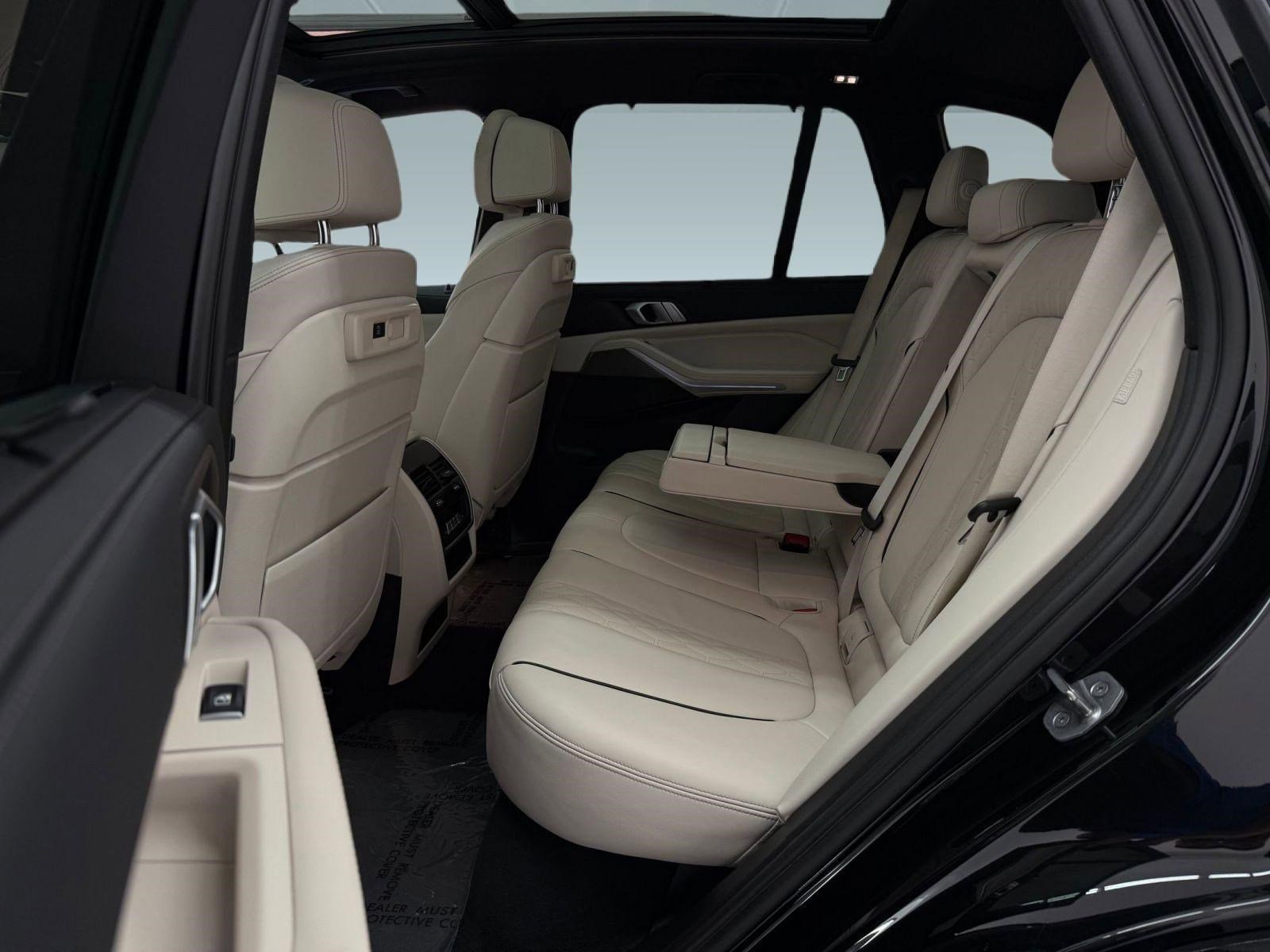 Used 2022 BMW X5 xDrive45e w/ M Sport Package AWD/4WD image 12