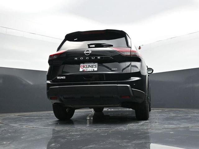 Used 2025 Nissan Rogue SV AWD/4WD image 49