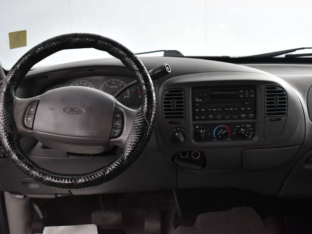 Used 2001 Ford F150 XLT AWD/4WD image 8