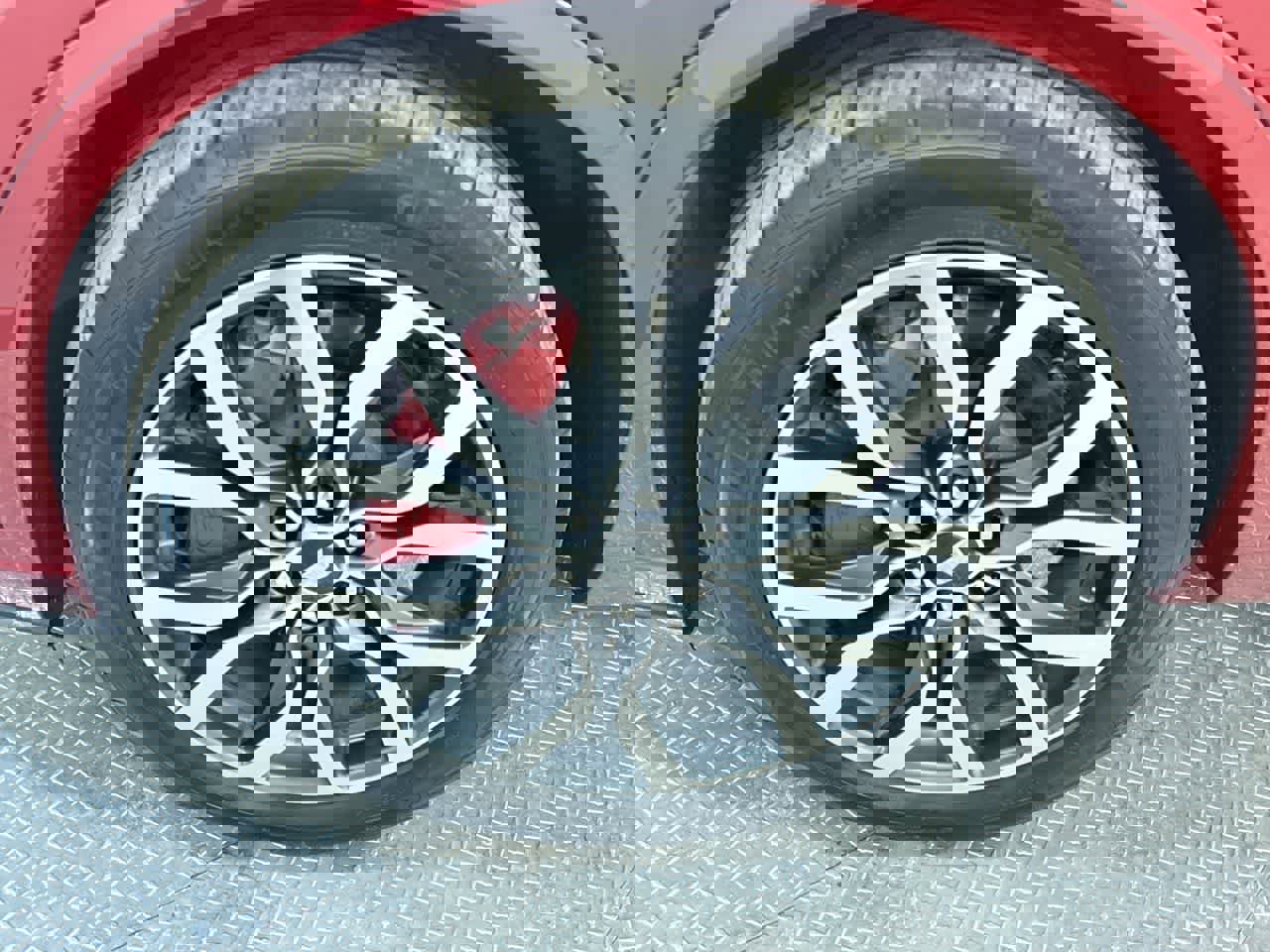 Used 2024 Cadillac XT6 Sport w/ Platinum Package image 10