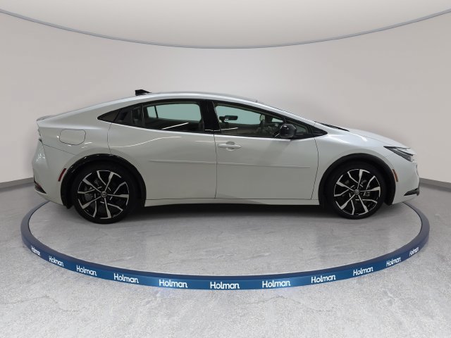Used 2024 Toyota Prius Prime FWD image 4