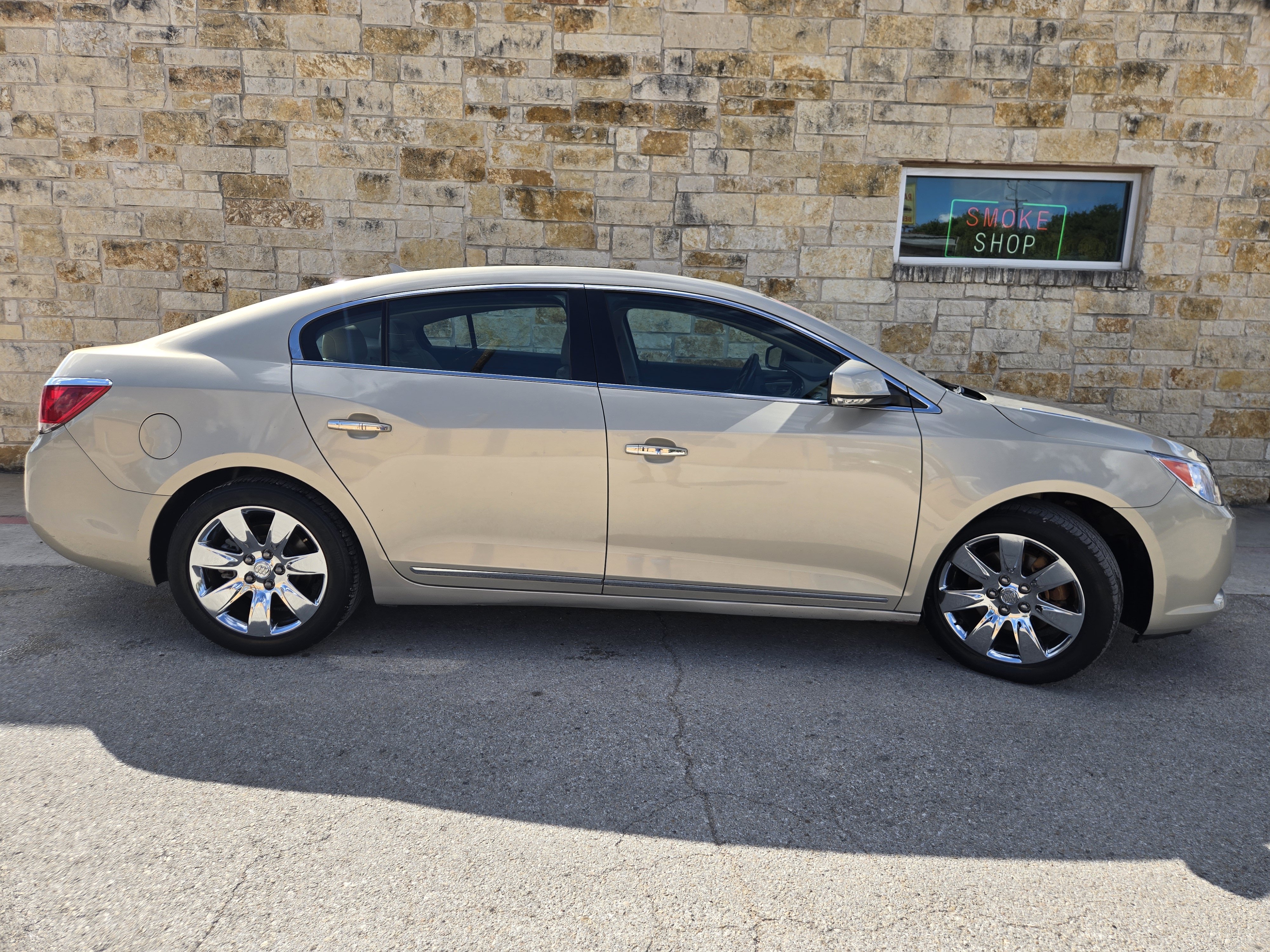 Used 2010 Buick LaCrosse CXL FWD image 18