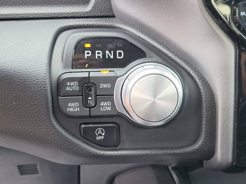 Used 2025 RAM 1500 Laramie AWD/4WD image 41