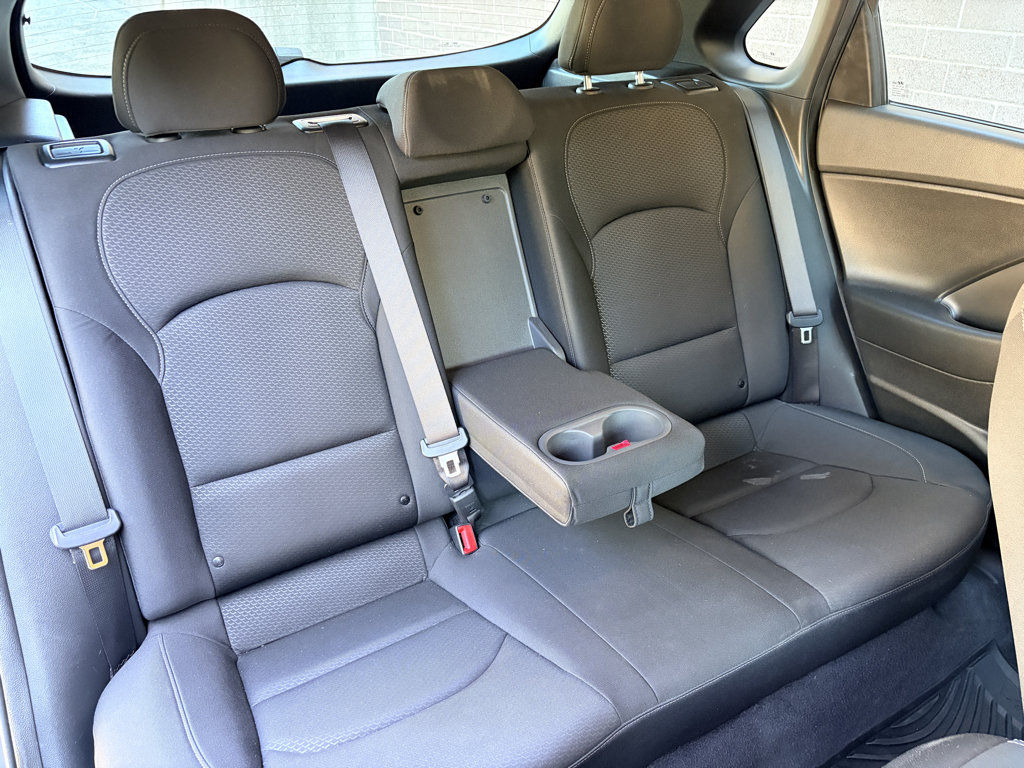 Used 2018 Hyundai Elantra GT FWD image 24