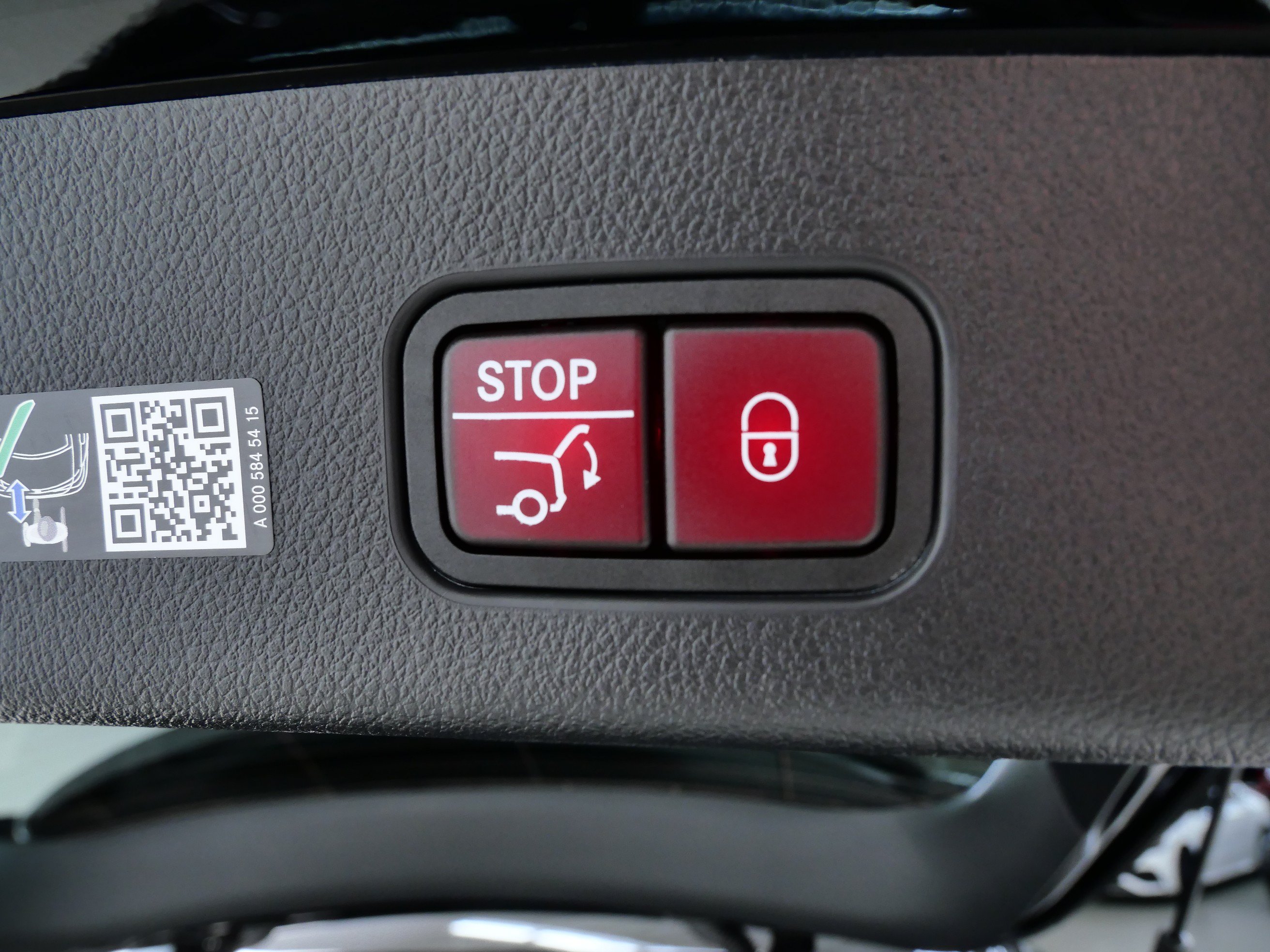 Certified 2026 Mercedes-Benz GLC 300 4MATIC image 8