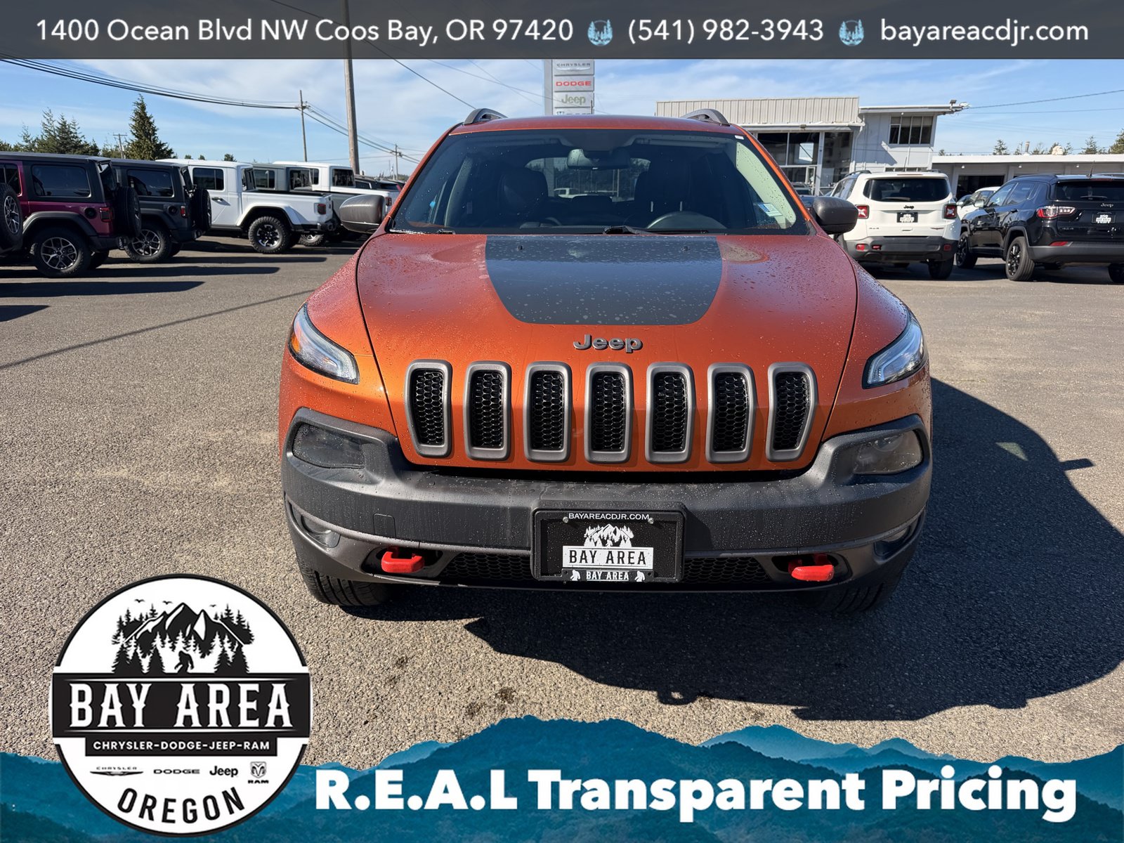 Used 2016 Jeep Cherokee Trailhawk w/ Leather Interior Group AWD/4WD image 2