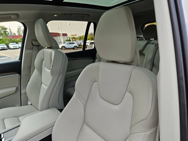 Certified 2023 Volvo XC90 T8 Plus AWD/4WD image 19