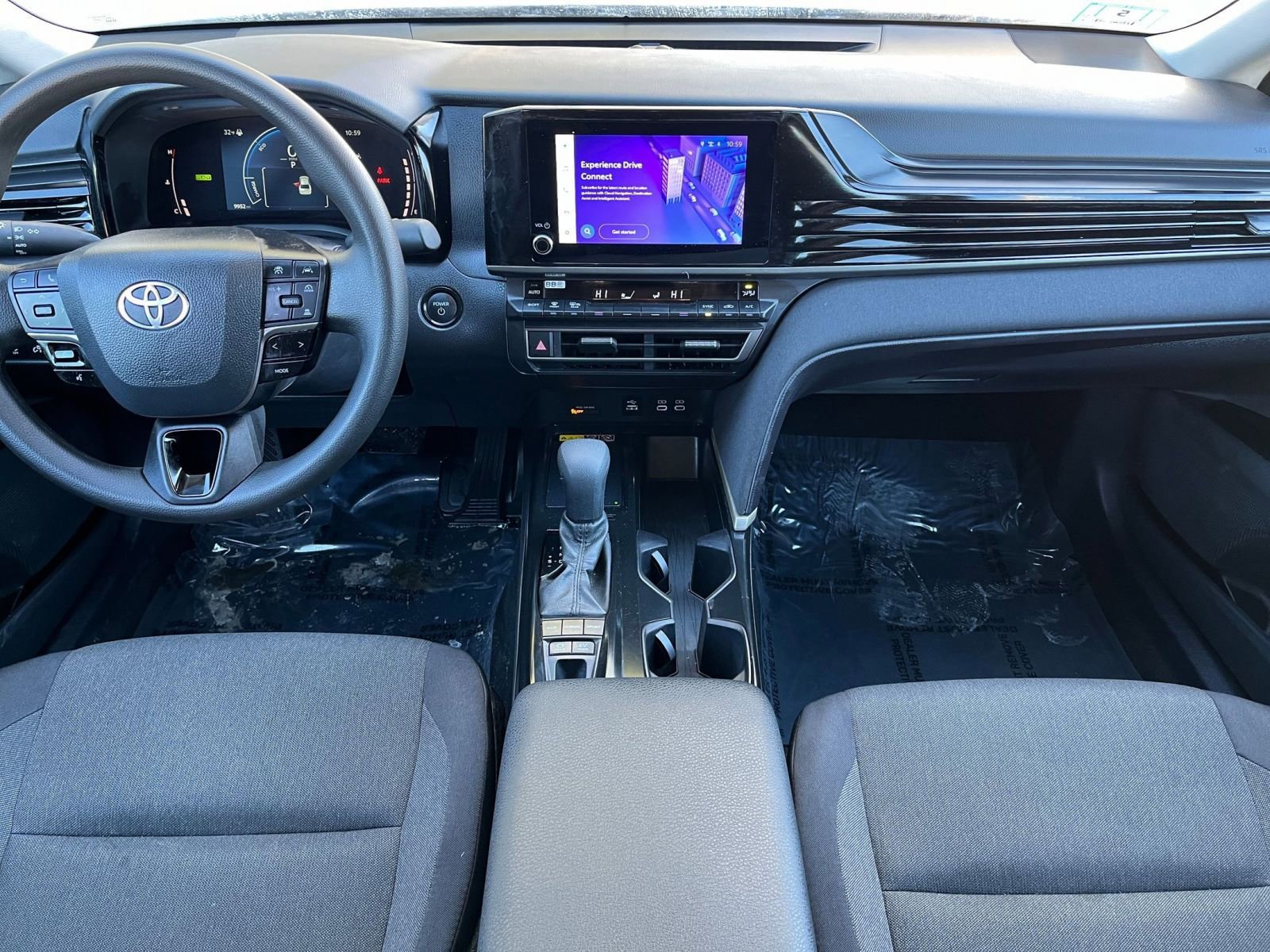 Used 2025 Toyota Camry LE image 31