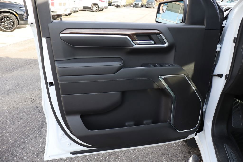 Used 2022 Chevrolet Silverado 1500 LT image 9