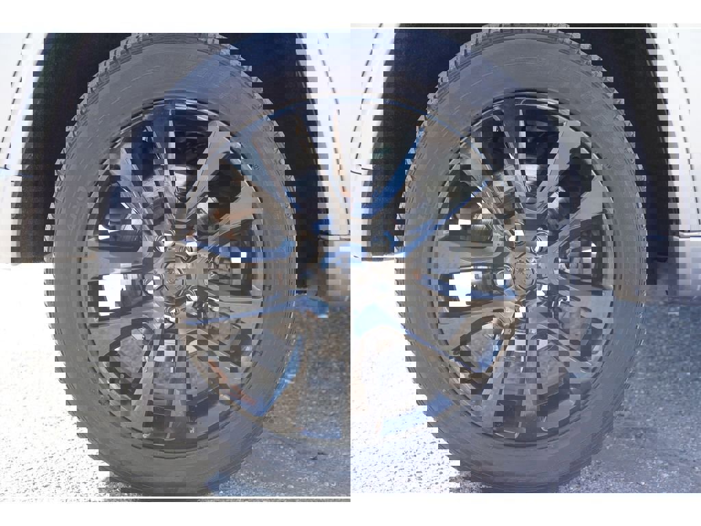 Used 2019 Jeep Grand Cherokee Altitude image 10