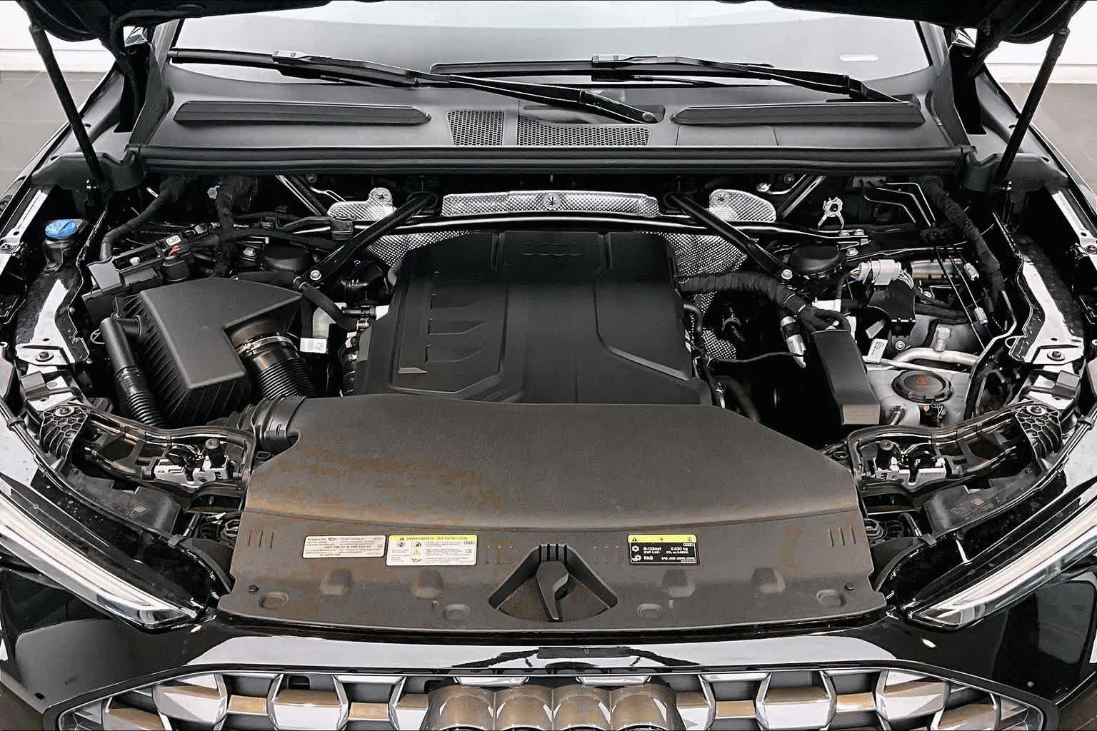 Certified 2025 Audi Q5 Premium AWD/4WD image 30