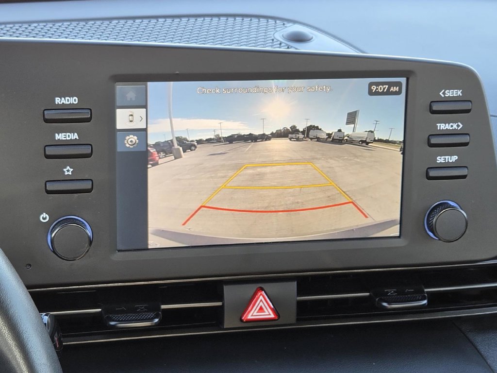 Used 2025 Hyundai Elantra Sport FWD image 31