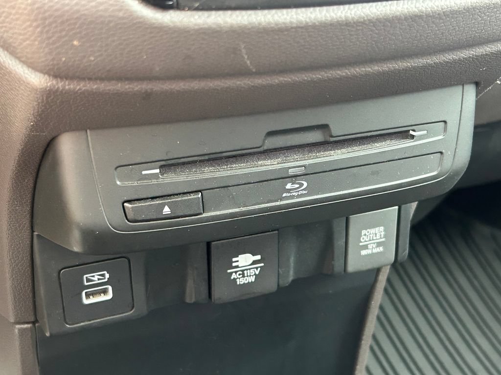 Used 2023 Honda Odyssey Touring image 32
