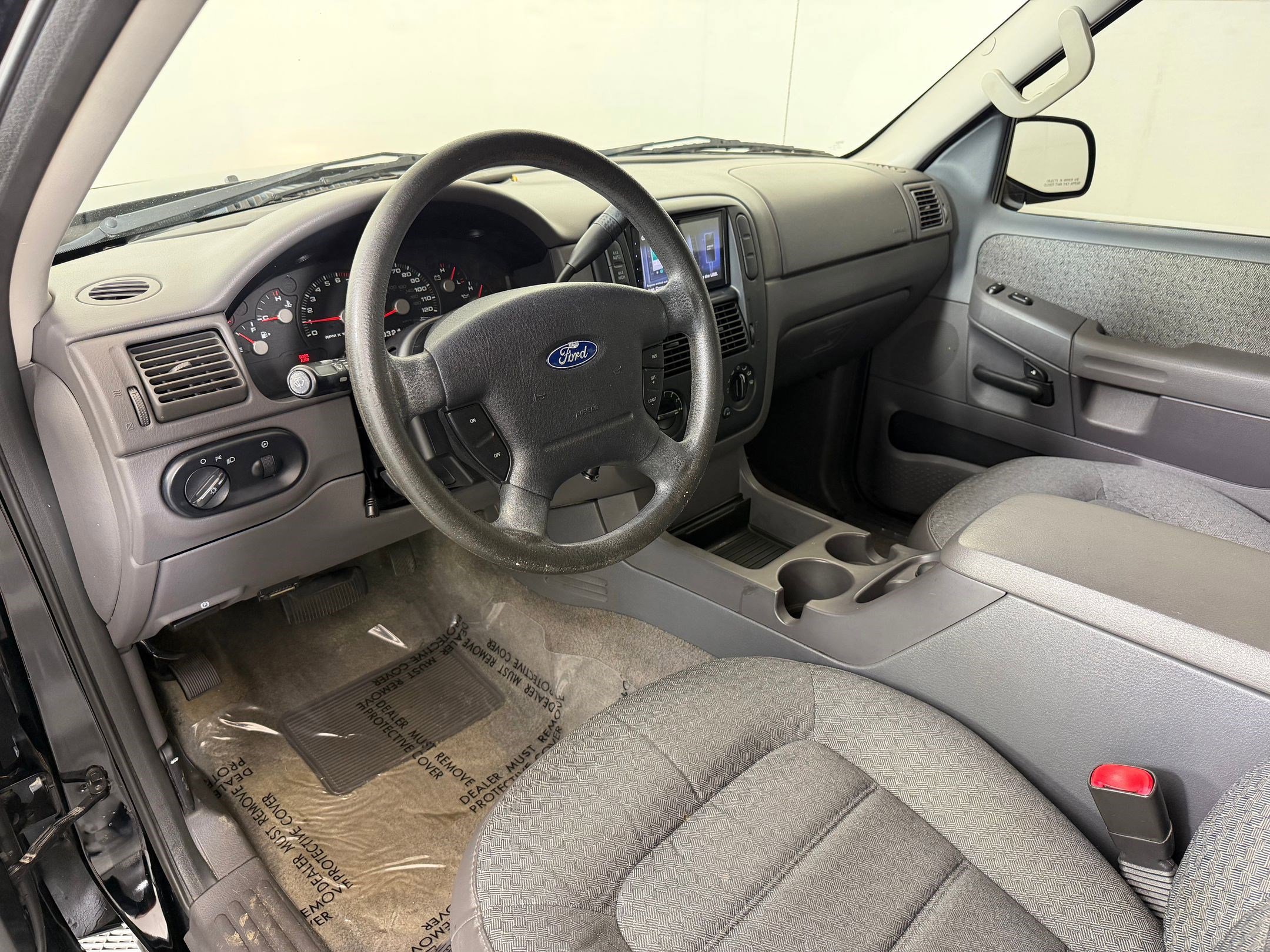 Used 2003 Ford Explorer XLS AWD/4WD image 4