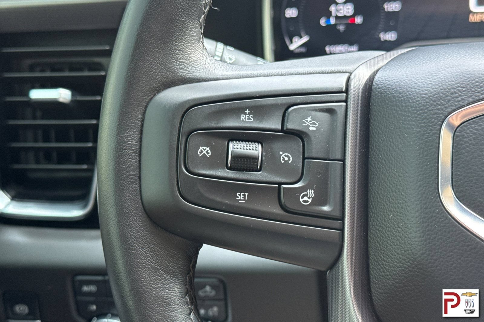 Certified 2025 GMC Sierra 3500 Denali Ultimate AWD/4WD image 27