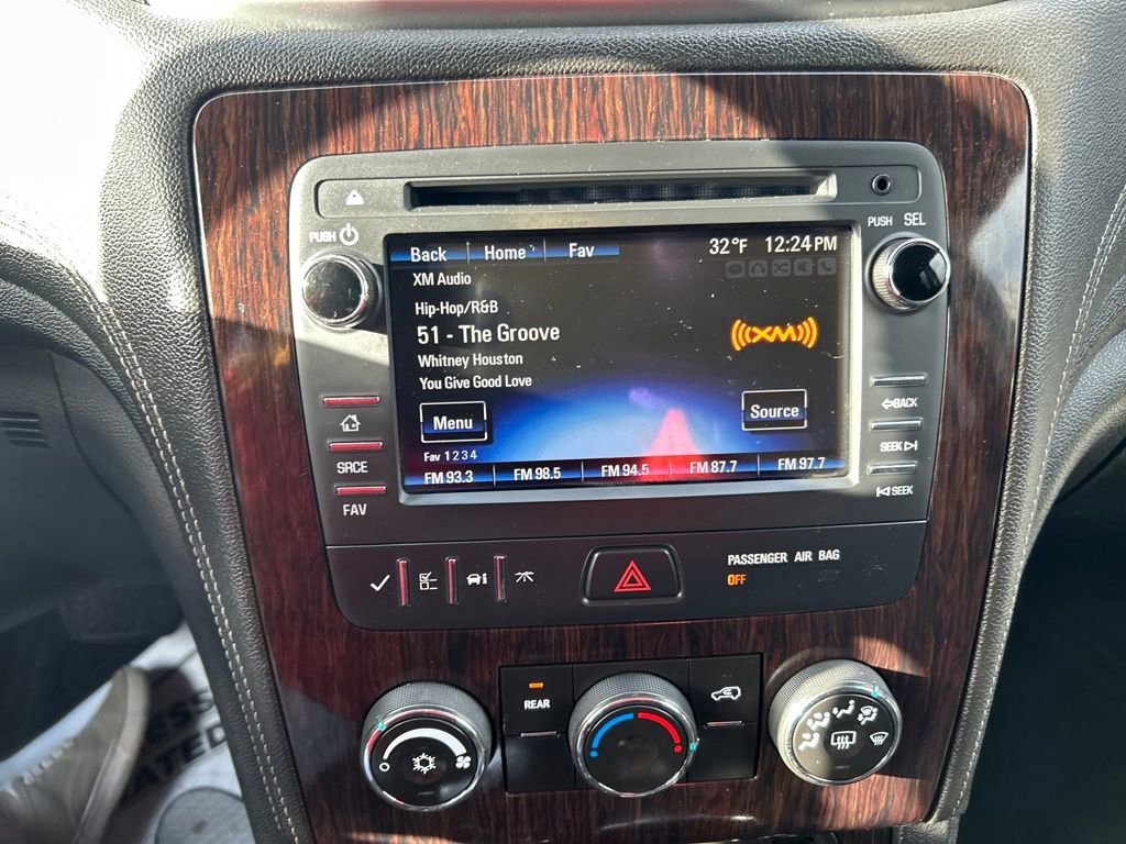 Used 2015 Chevrolet Traverse LT image 27