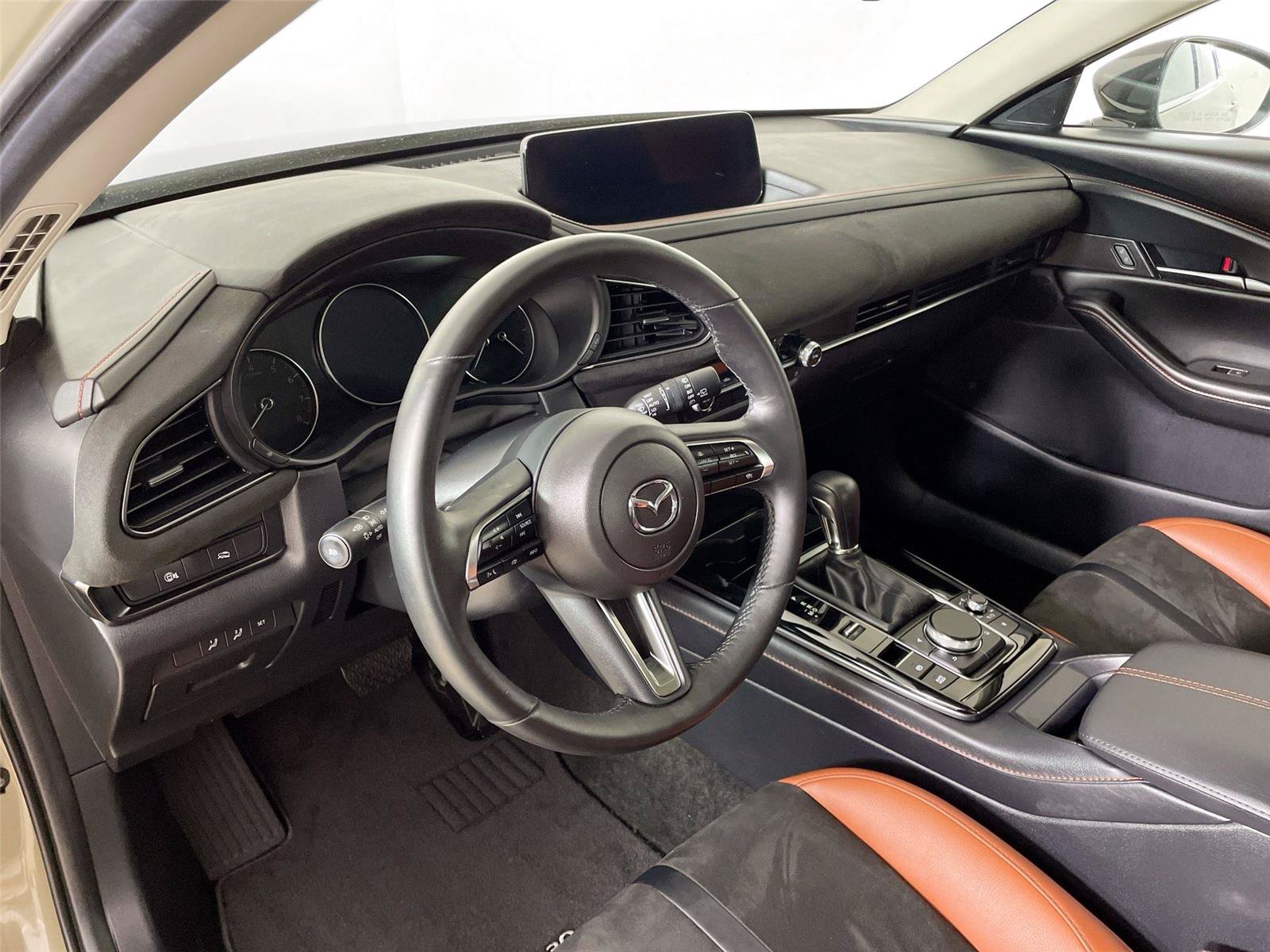 Used 2024 MAZDA CX-30 Carbon AWD/4WD image 24
