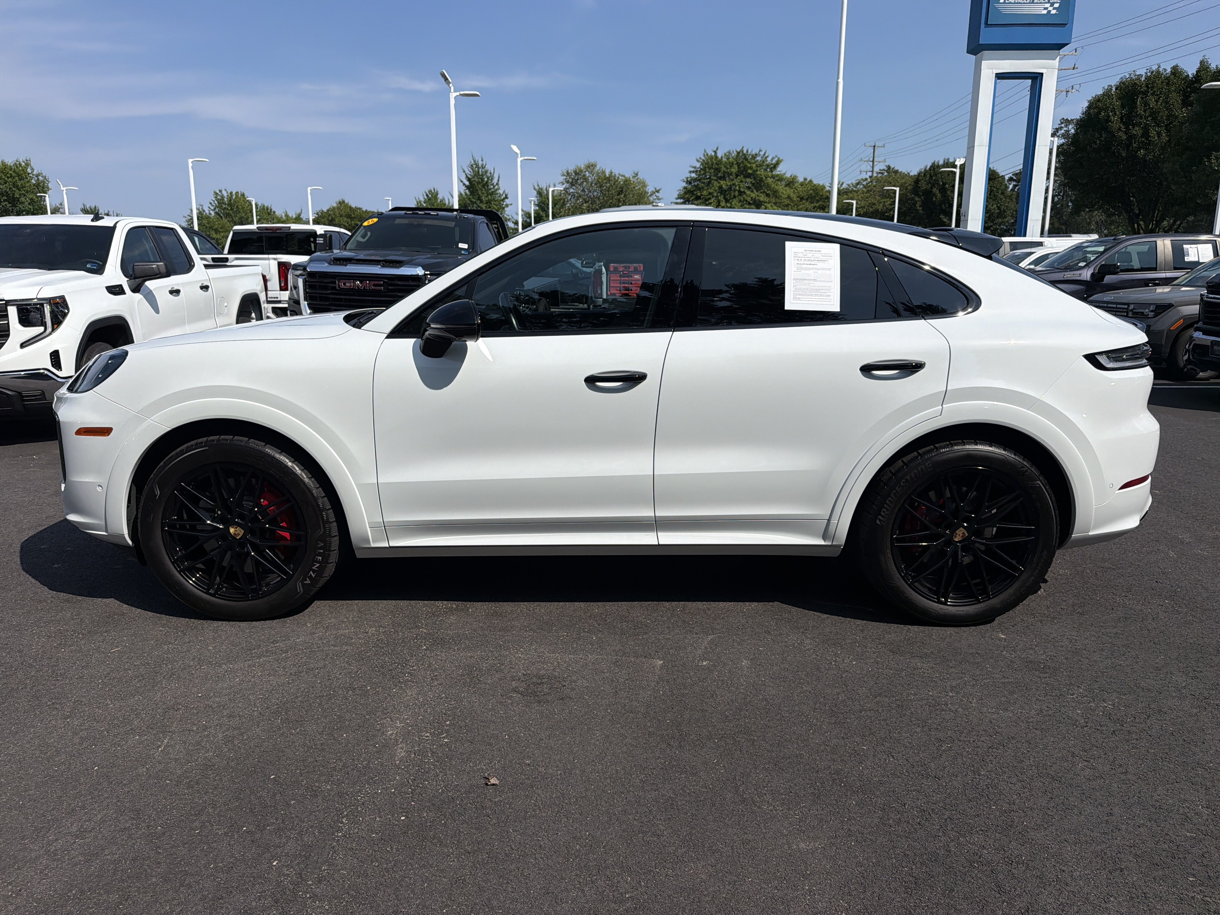Used 2024 Porsche Cayenne S AWD/4WD image 7