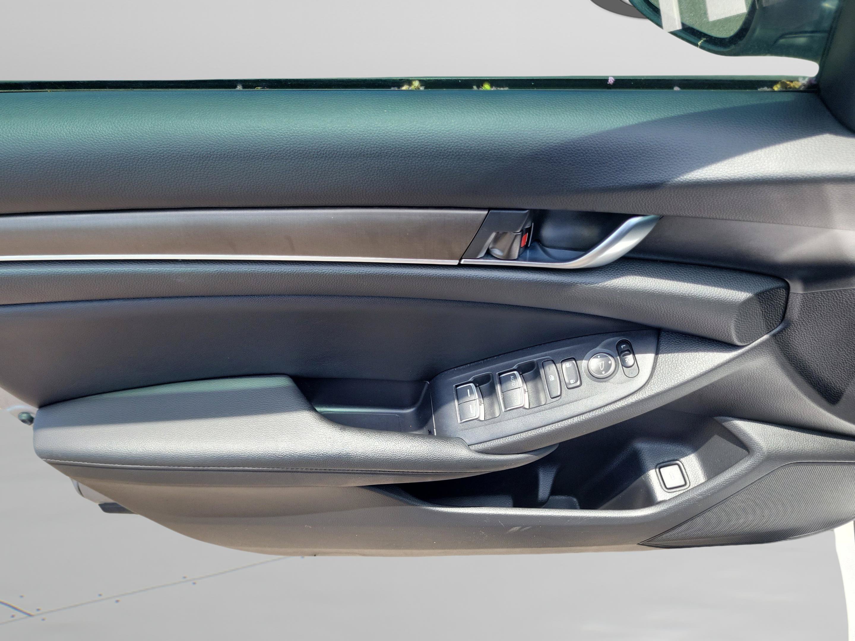 Used 2019 Honda Accord LX image 22
