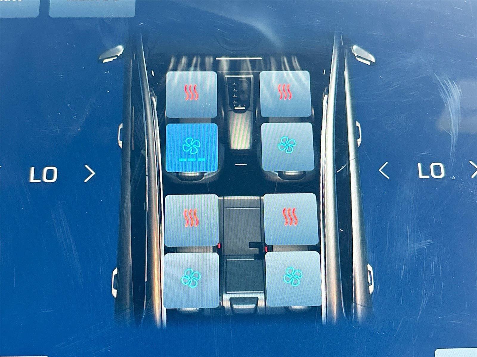 New 2025 VinFast VF 8 Plus AWD/4WD image 19