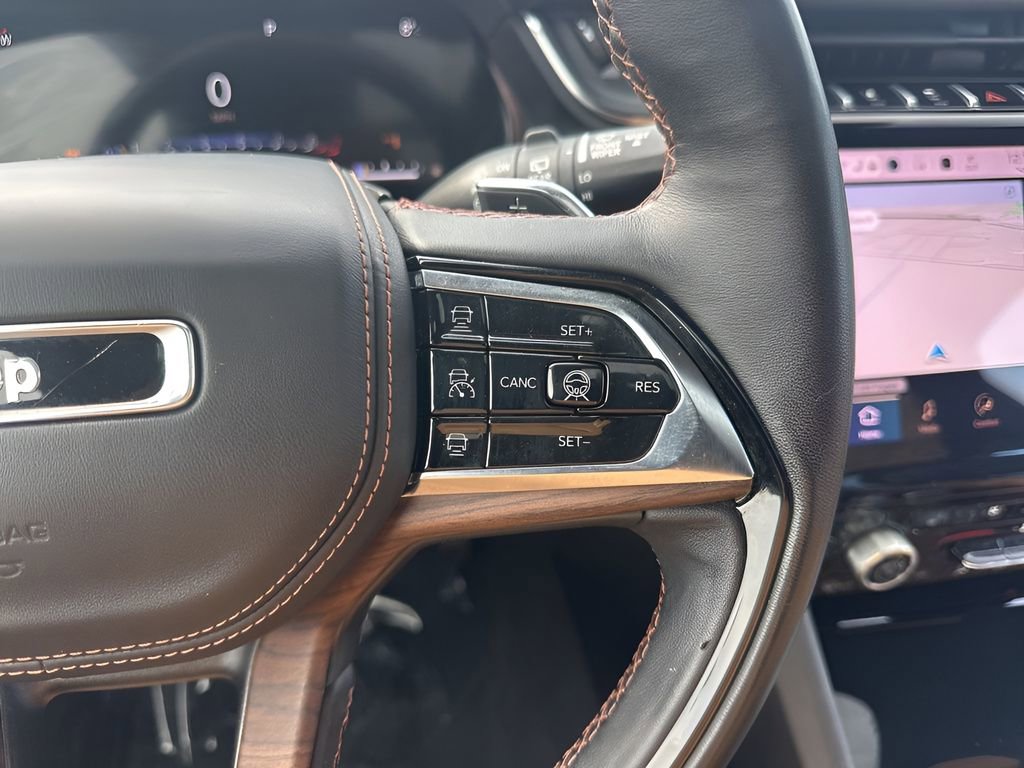 Used 2022 Jeep Grand Cherokee Summit w/ Adv Protech Group IV AWD/4WD image 18