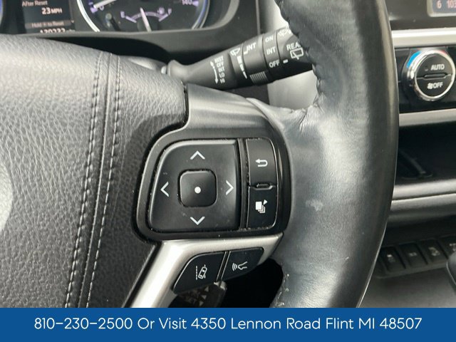 Used 2019 Toyota Highlander SE AWD/4WD image 21