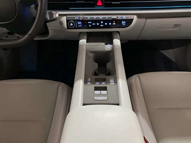 Used 2025 Hyundai Ioniq 6 SEL RWD image 18