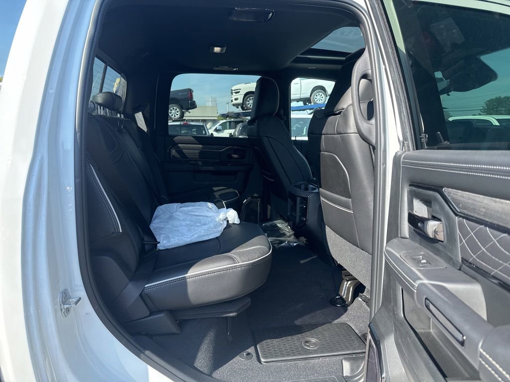 New 2026 RAM 2500 Limited AWD/4WD image 30