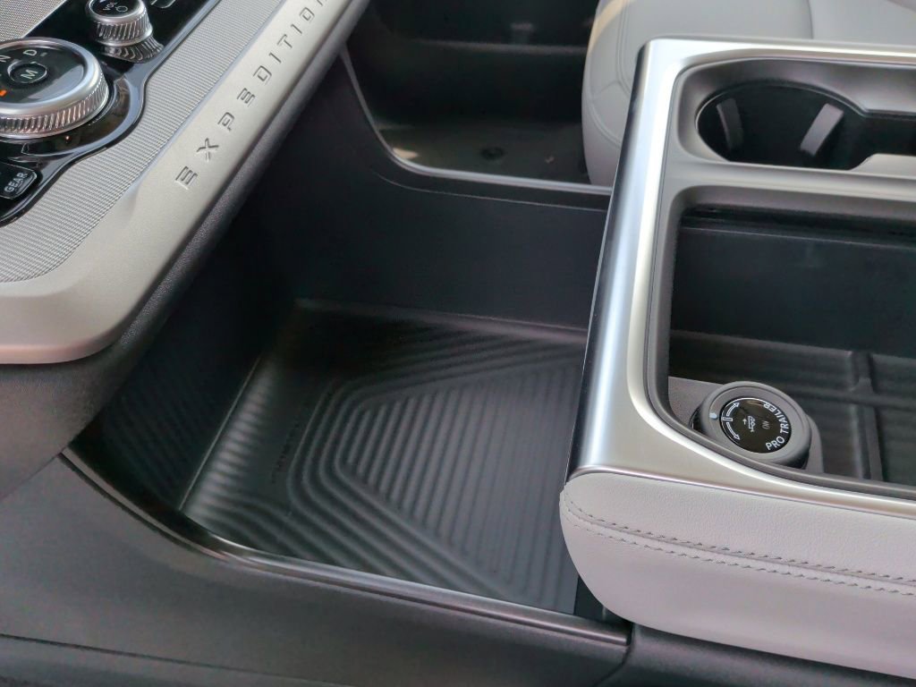 New 2026 Ford Expedition Max Active RWD image 31