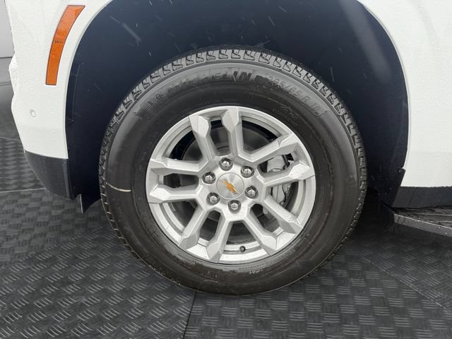 New 2026 Chevrolet Suburban LS w/ Max Trailering Package AWD/4WD image 14