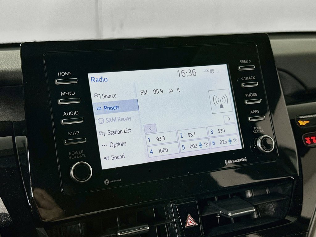 Used 2021 Toyota Camry LE FWD image 29