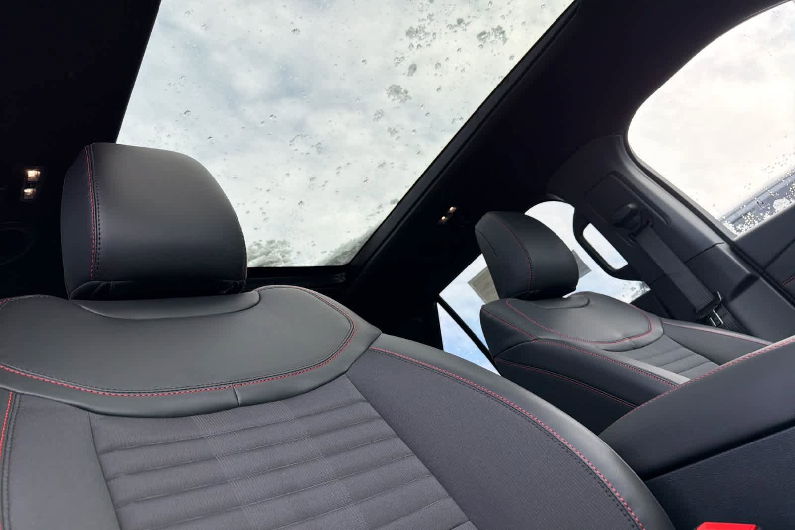 New 2026 Ford Explorer ST-Line w/ ST-Line Street Pack image 25
