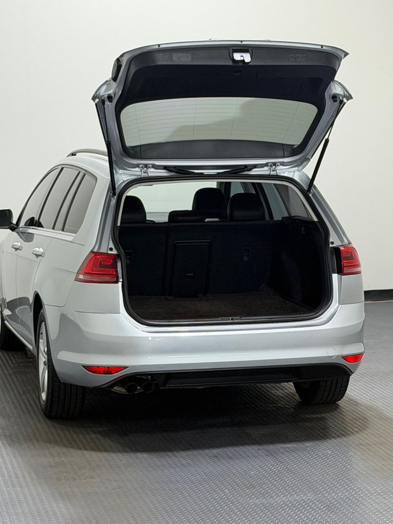 Used 2015 Volkswagen Golf TDI S FWD image 12