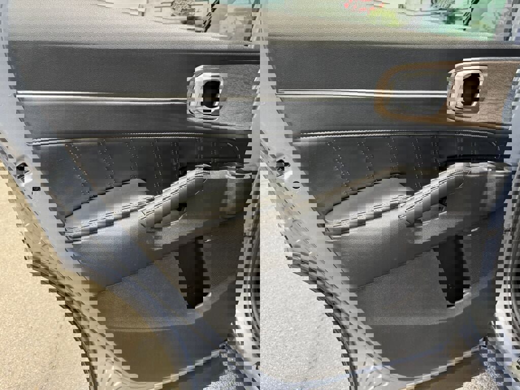 Used 2021 Kia Sorento SX Prestige image 24