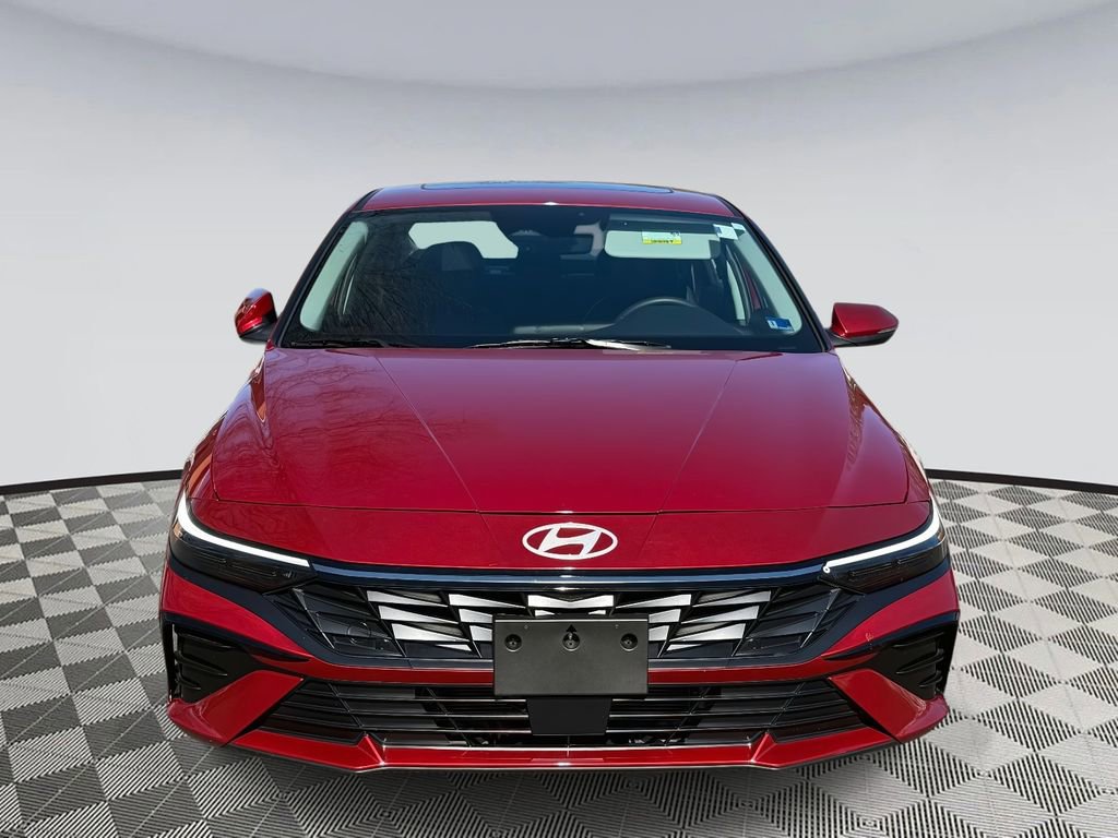 Used 2025 Hyundai Elantra Limited image 6