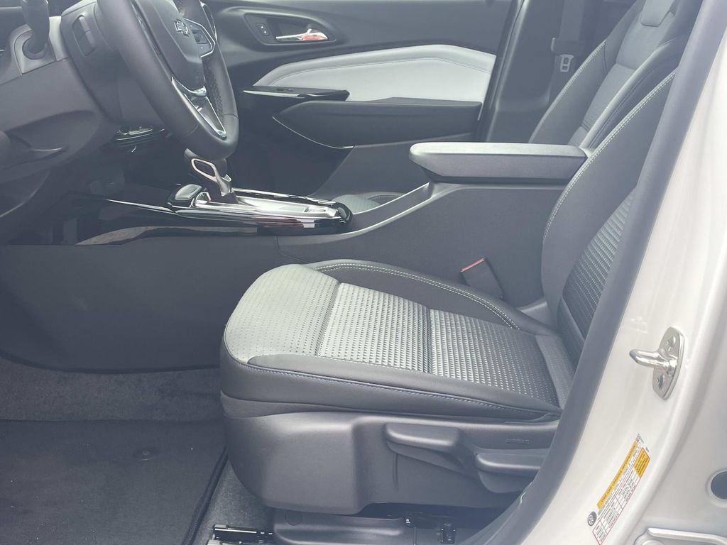 New 2026 Chevrolet Trax LT w/ Driver Confidence Package FWD image 15