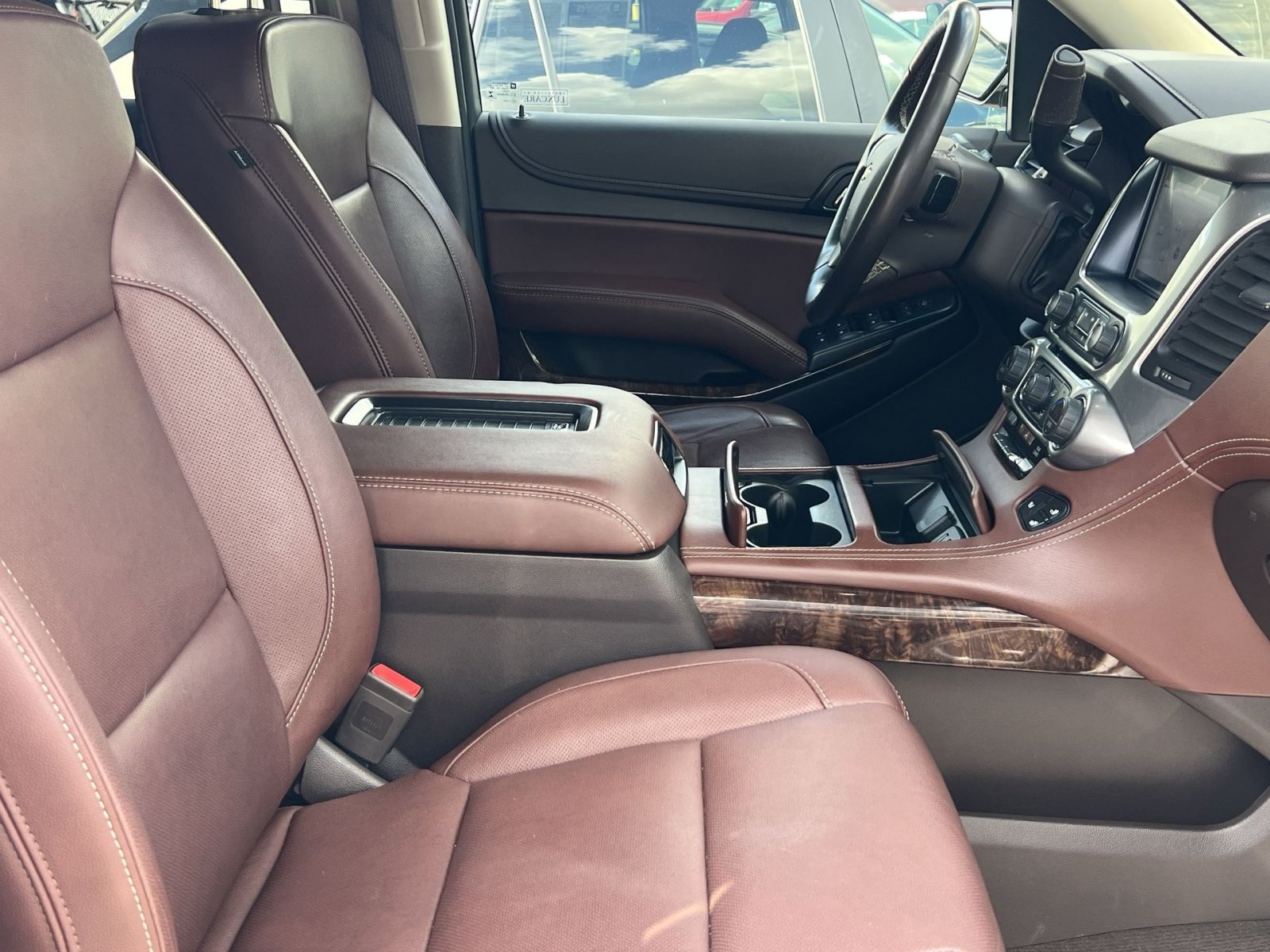 Used 2019 Chevrolet Tahoe Premier w/ RST 6.2L Performance Edition AWD/4WD image 28