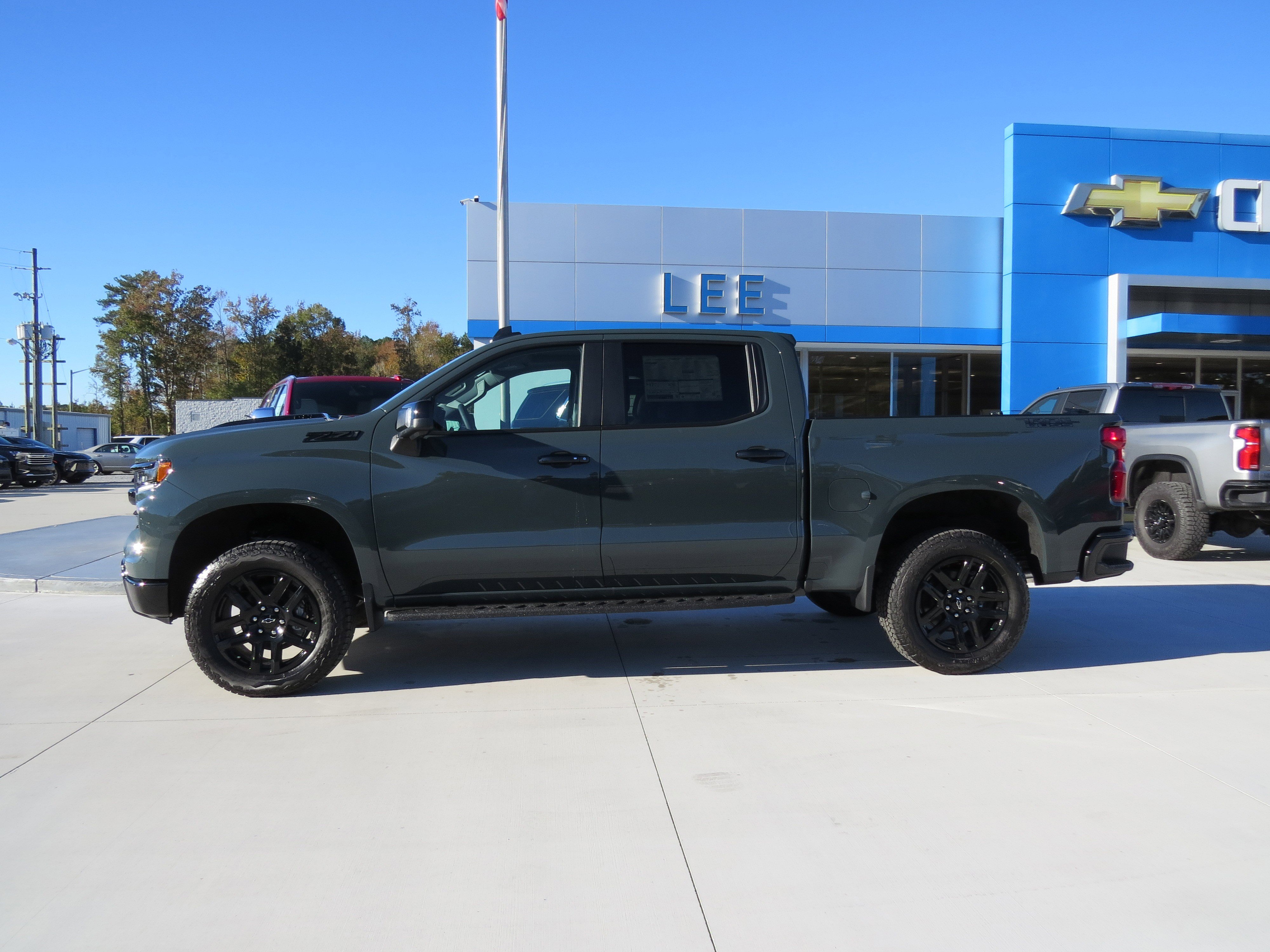 New 2026 Chevrolet Silverado 1500 LT Trail Boss w/ LT Trail Boss Premium Package image 2