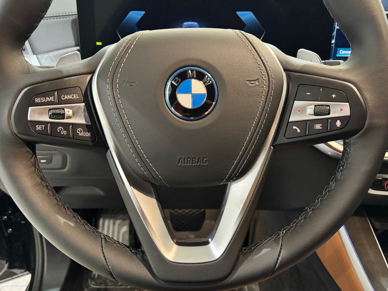 Used 2026 BMW X5 xDrive50e w/ Parking Assistance Package AWD/4WD image 23