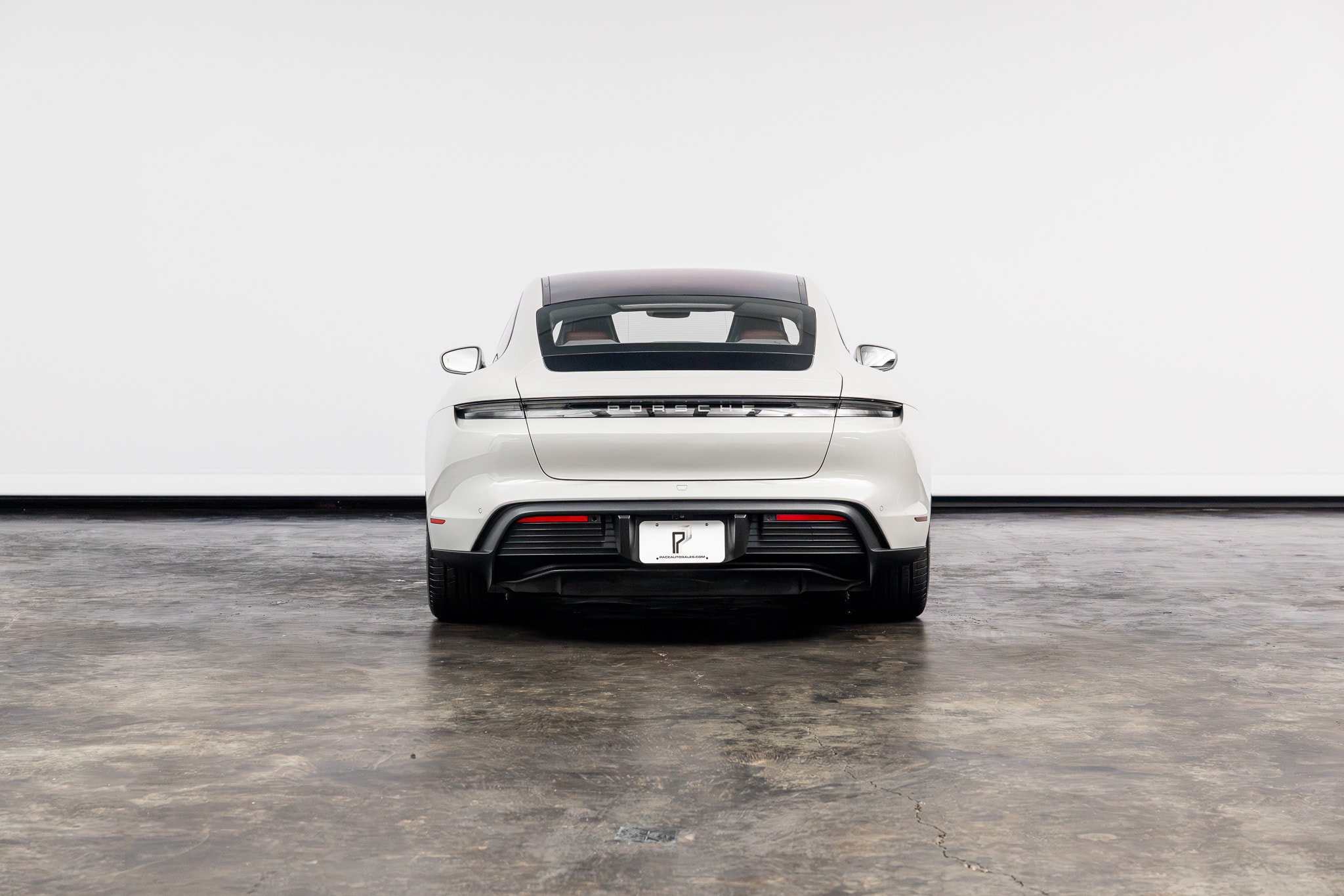 Used 2021 Porsche Taycan RWD image 16